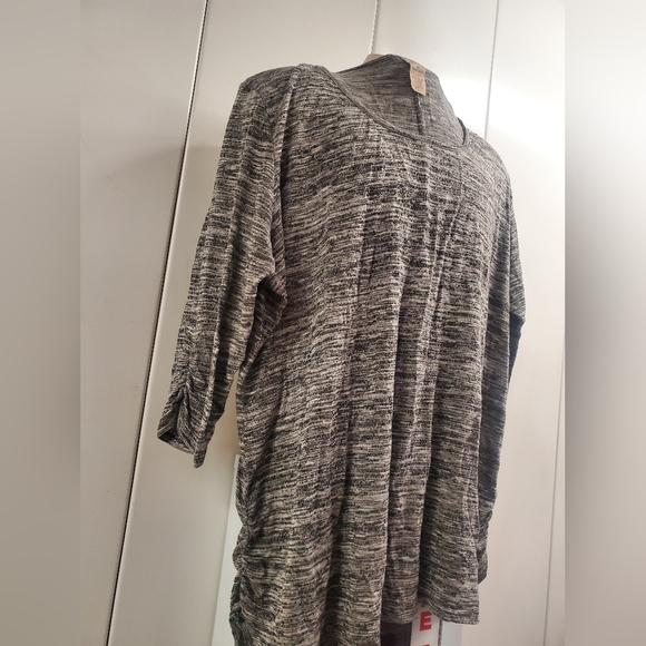 FADED Glory Scoop Neck 3/4 sleeve Top Gray striped Blouse size 4x - Picture 2 of 6